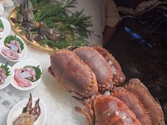 -雍容荟帝王蟹活龙虾展台自助(IFS黑金店)
