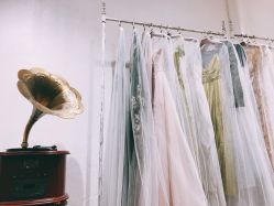 -LaMousse婚纱买手店