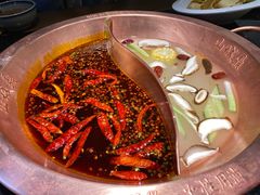-山城鼎重庆老火锅(西安钟楼店)
