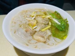 鲜虾云吞面-龙记烧腊茶餐厅(常德路店)