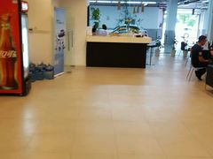 -上海沪奥奥迪4S店