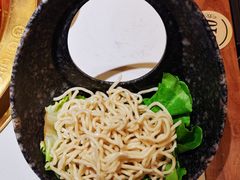 老哥巴蜀碱面-哥老官重庆美蛙鱼头(松江地中海十八哥店)
