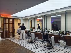 -理昂男士理发店 Barber shop