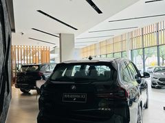 -上海宝信宝马4S店