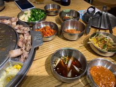 -姜虎东白丁烤肉(虹桥天地店)