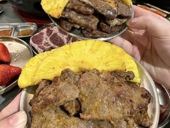 -围炉肉舍•炭烤活鳗•丹东海鲜烤肉(步行街店)