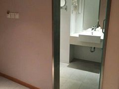 -全季酒店(重庆李子坝牛角沱地铁站店)