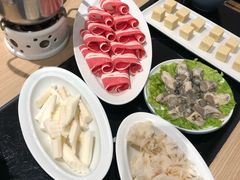 牛肉-不老仙金汤虾丸火锅