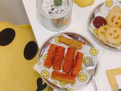 爆脆蟹柳-一粒糖 · 潮汕小吃-海石花特色甜品