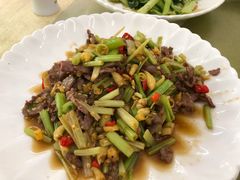 野山椒牛肉-湘里湘亲饭店(闸坡店)