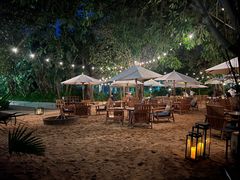 -三亚艾迪逊酒店·海滩烧烤 BARBACOA·现场乐队·浪漫晚餐·烧烤海鲜
