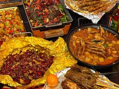 -何师烧烤Pro ·江湖川菜·小龙虾·精酿(太古里旗舰店)