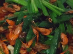 韭菜炒小虾-鱼乐岛餐厅·户外花园主题餐厅