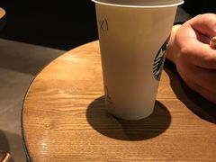 -星巴克(静安嘉里中心B2店)
