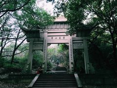 -灵岩山风景区