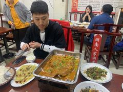 -湖南人家湘菜馆(镇江路店)