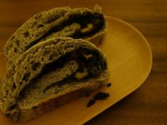 黑芝麻核桃欧包-面包与我Bread Or Me(长城汇店)