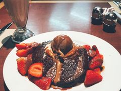 -12 Rocks Beach Bar Cafe