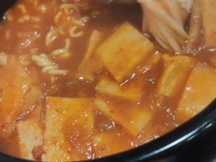 韩式泡菜年糕锅-肥肥虾庄·金牌油焖大虾(杨园滨江时代walk店)