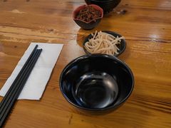 -丽虹云南过桥米线(兴工街店)