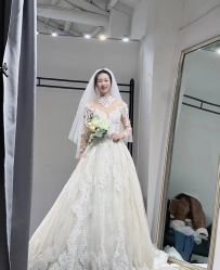 -Lady  Jane高端婚纱礼服馆