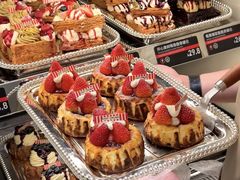 -HOT CRUSH趁热集合·现烤面包(上海环球港店)