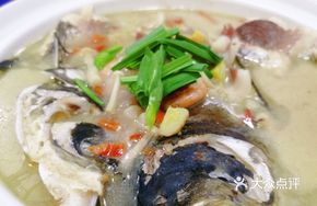 Clear Simmered Fish Head and Mushroom Soup