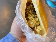 麻辣牛肉夹肉松-蜗牛蛋烘糕