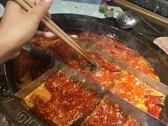 -红九格老火锅(三峡广场店)