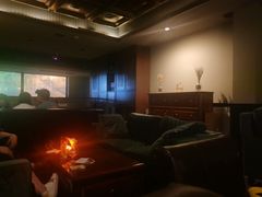 -Whisper Bar 