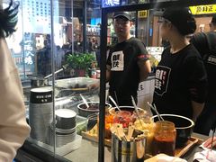 自助取餐区-自黑豆夫·臭豆腐夹馍(四海唐人街店)