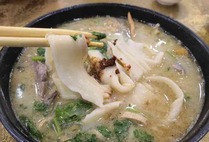 惠丰源烩面馆(经七路店)-"从北京来省博参观,住在对面的锦江之星,在.