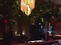 -八府香鸭·啫啫煲(华山路店)