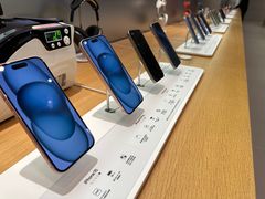 -Apple零售店(华贸购物中心店)
