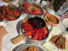 -巴厘龙虾·榜首油焖大虾(音乐学院·沿江酒馆店)
