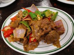 黄芥末酱炒牛肉-乾坤饭店