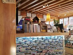 -猫的天空之城概念书店(丽江古城饮玉巷店)