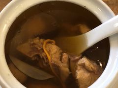 椰子乌鸡汤-永記粤菜·五指毛桃花雕鸡煲(九亭店)