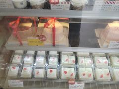 -红宝石·鲜奶小方(长阳店)