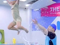 -龙格亲子游泳·水育早教运动中心(龙湾天街店)