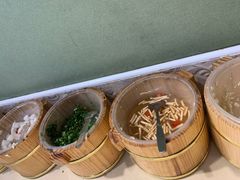 -丽丽三鲜螺蛳粉(田林路店)