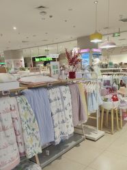 -孩子王(鼓楼广场店)