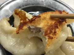 -黄阿姨锅贴大王(万航渡路店)