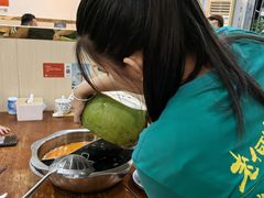 -老何家后安粉·糟粕醋海鲜火锅(三亚湾椰梦长廊店)