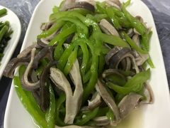 青椒炒肚丝-唔呶喔哩酒家(生产街店)