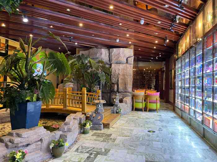 爱江山玉桑拿休闲中心-"整体还可以 和家人一起去的 人不是很多 .