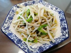 太湖芦苇根炒肉丝-呼吸森林·生态农庄农家乐私房菜