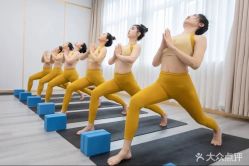 -亚太瑜伽普拉提学院