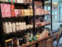 零售区-星巴克臻选(重庆大融城店)