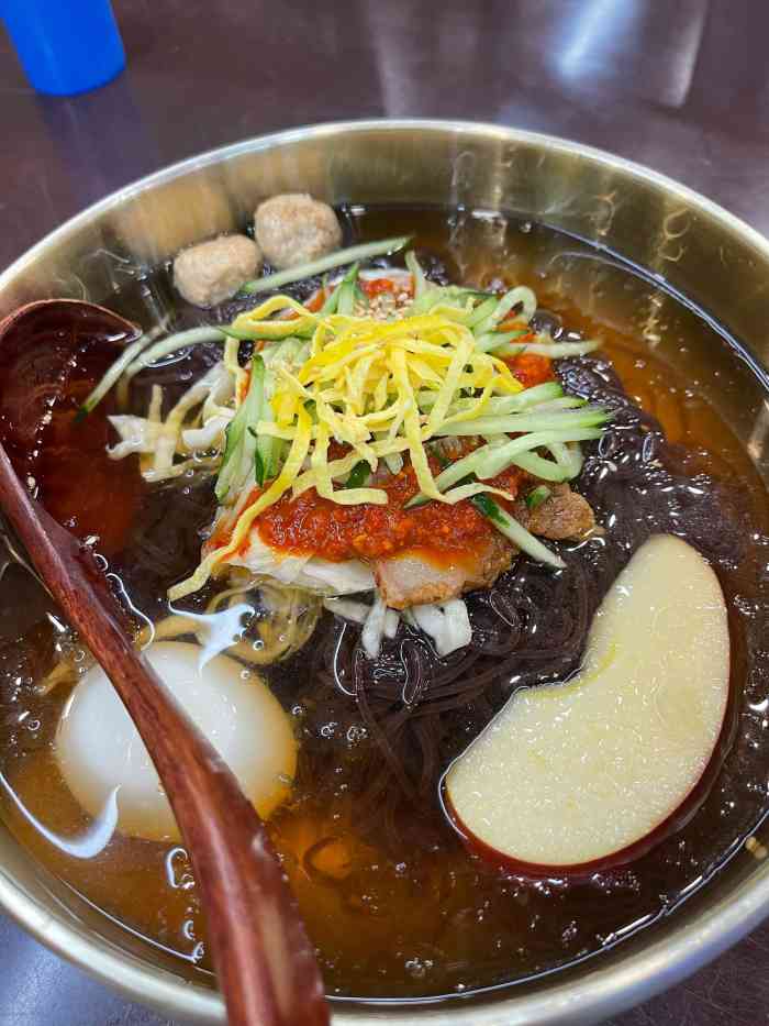 服务大楼冷面(延大店)-"来延吉最后一天吃的服务楼冷面!离我们住的.